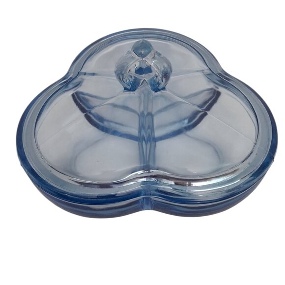 New Martinsville Glass Blue Clover Covered Candy Dish - Picture 3 of 7